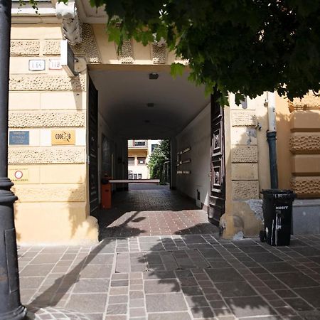 Cozy Modern Apartment In The Old Town - Hlavna Street Košice Exterior foto