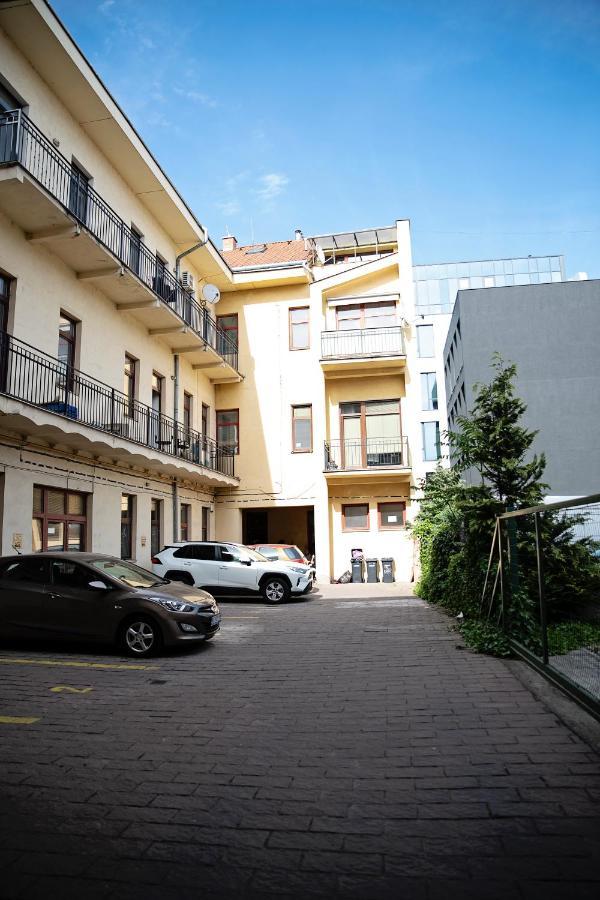 Cozy Modern Apartment In The Old Town - Hlavna Street Košice Exterior foto