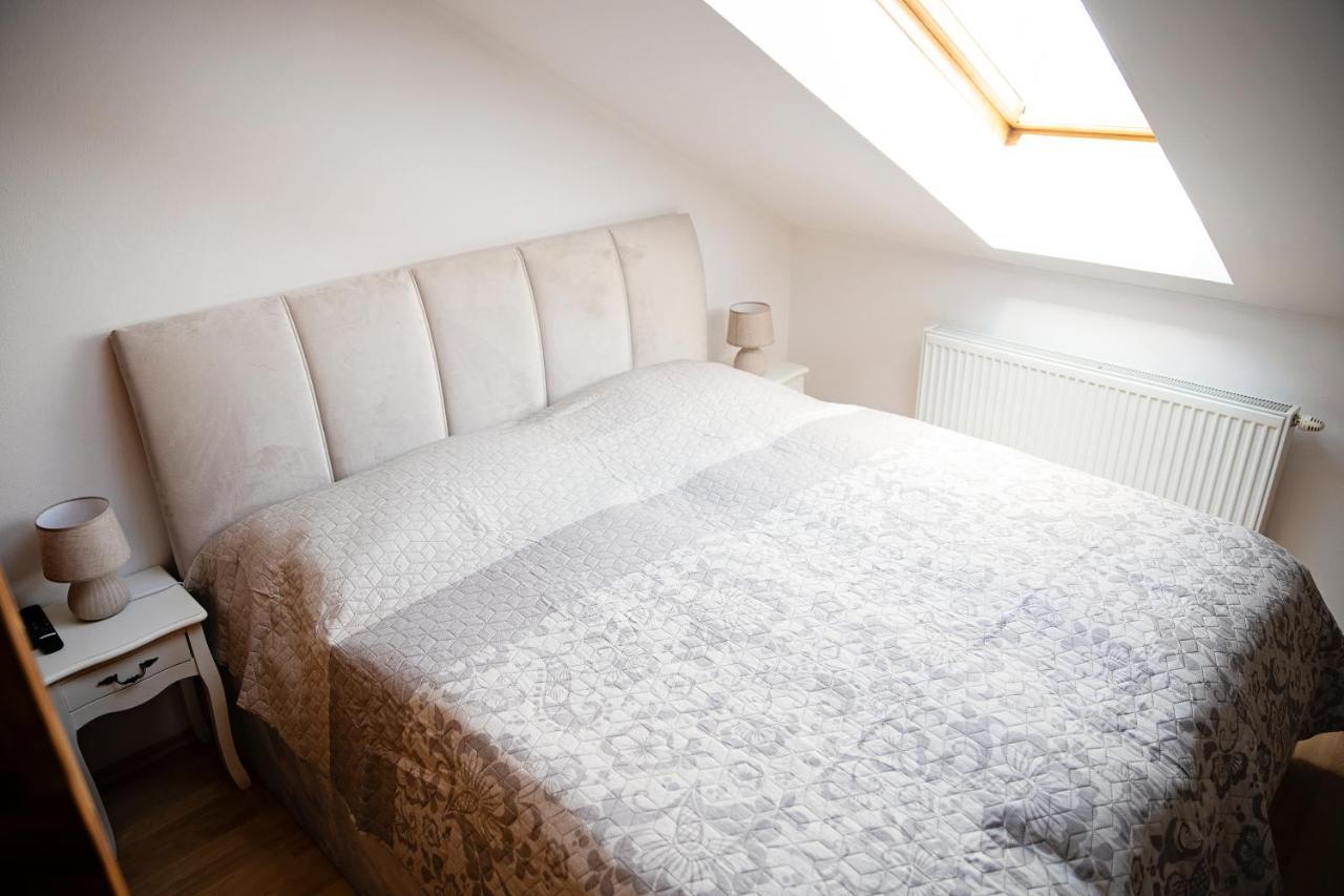 Cozy Modern Apartment In The Old Town - Hlavna Street Košice Exterior foto