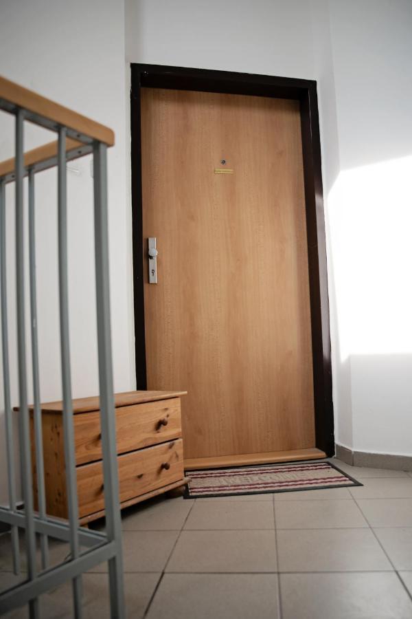 Cozy Modern Apartment In The Old Town - Hlavna Street Košice Exterior foto